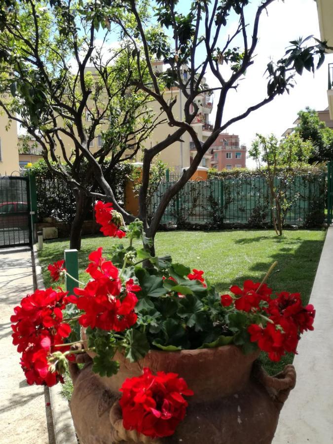 Angolo Sul Giardino Rome Luaran gambar